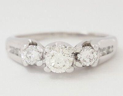 Three-Stone Round Diamond Engagement Ring 0.71 ct 14K Gold EGL USA Rtl 2,700