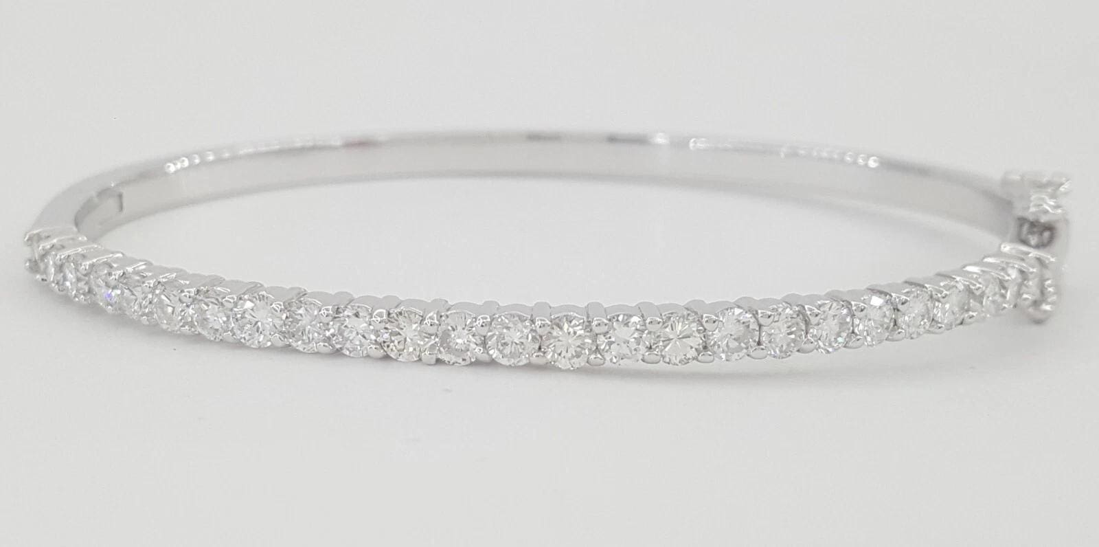Round Diamond Bangle Bracelet 2.2 ct 14k White Gold 6.5" Retail 5,995