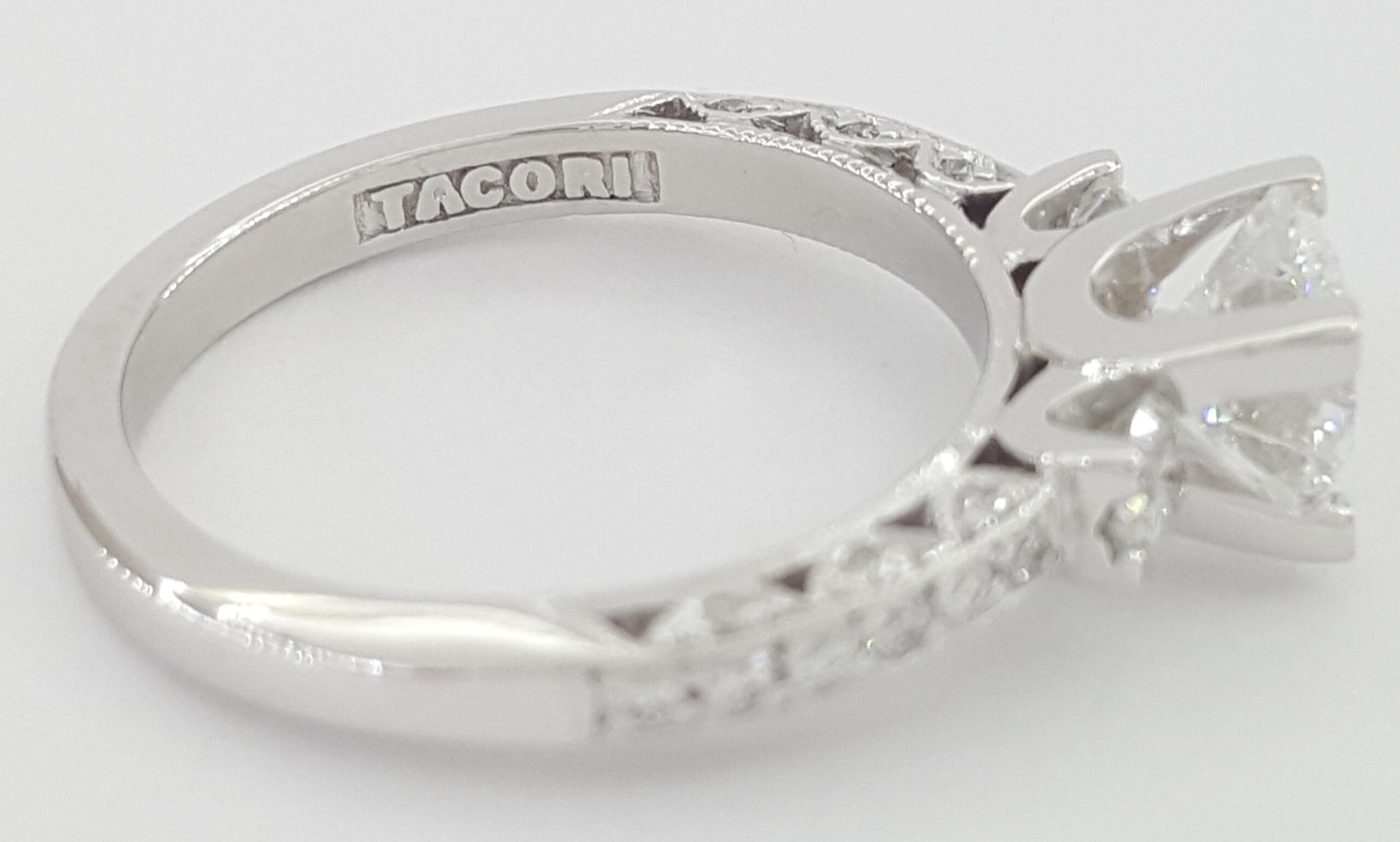 Tacori Round Diamond Three-Stone Engagement Ring 1.57 ct Platinum Rtl $18,990