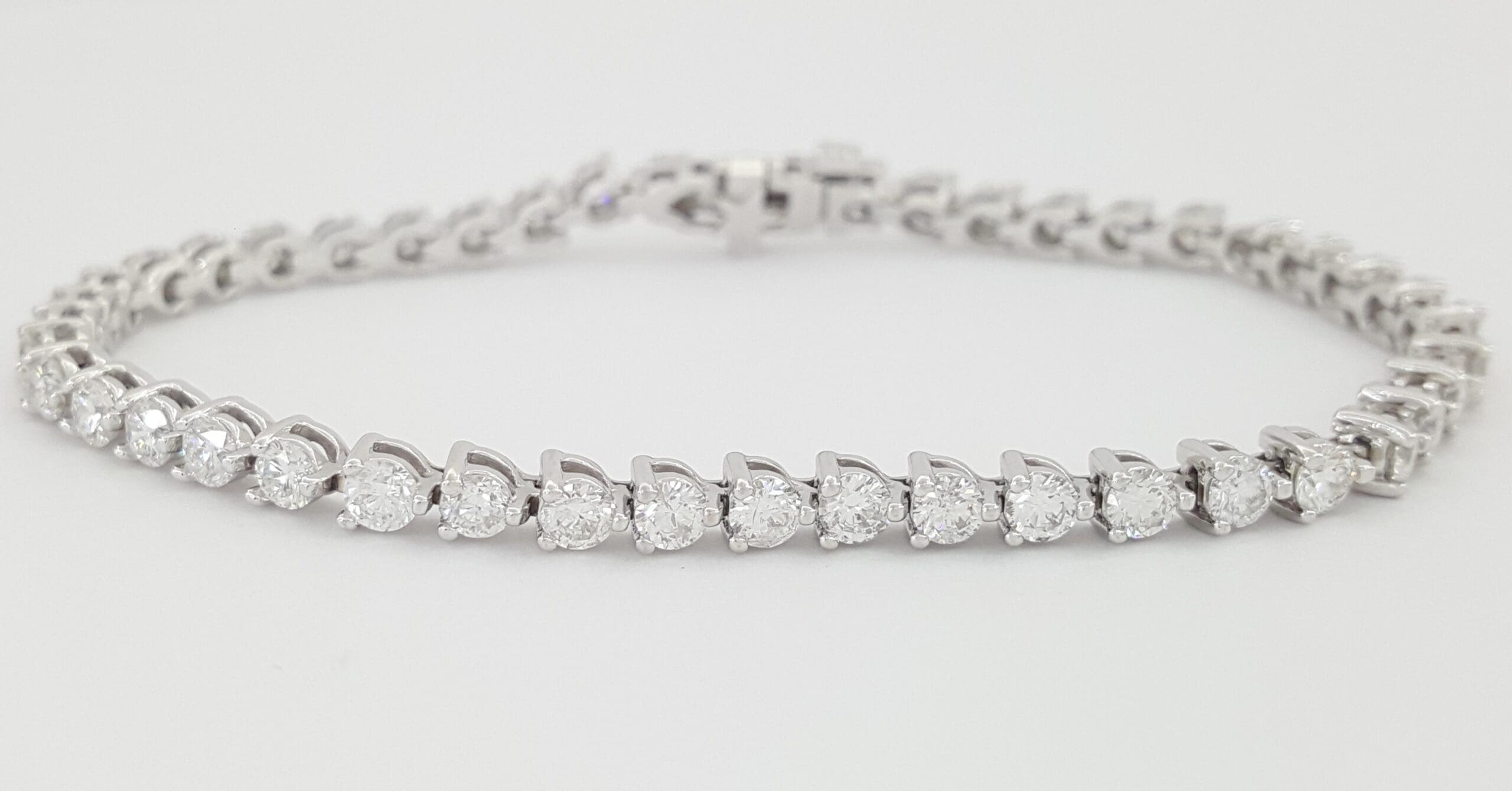 Neil Lane Round Diamond Straight Line Tennis Bracelet 5 ct 14K White Gold 7"