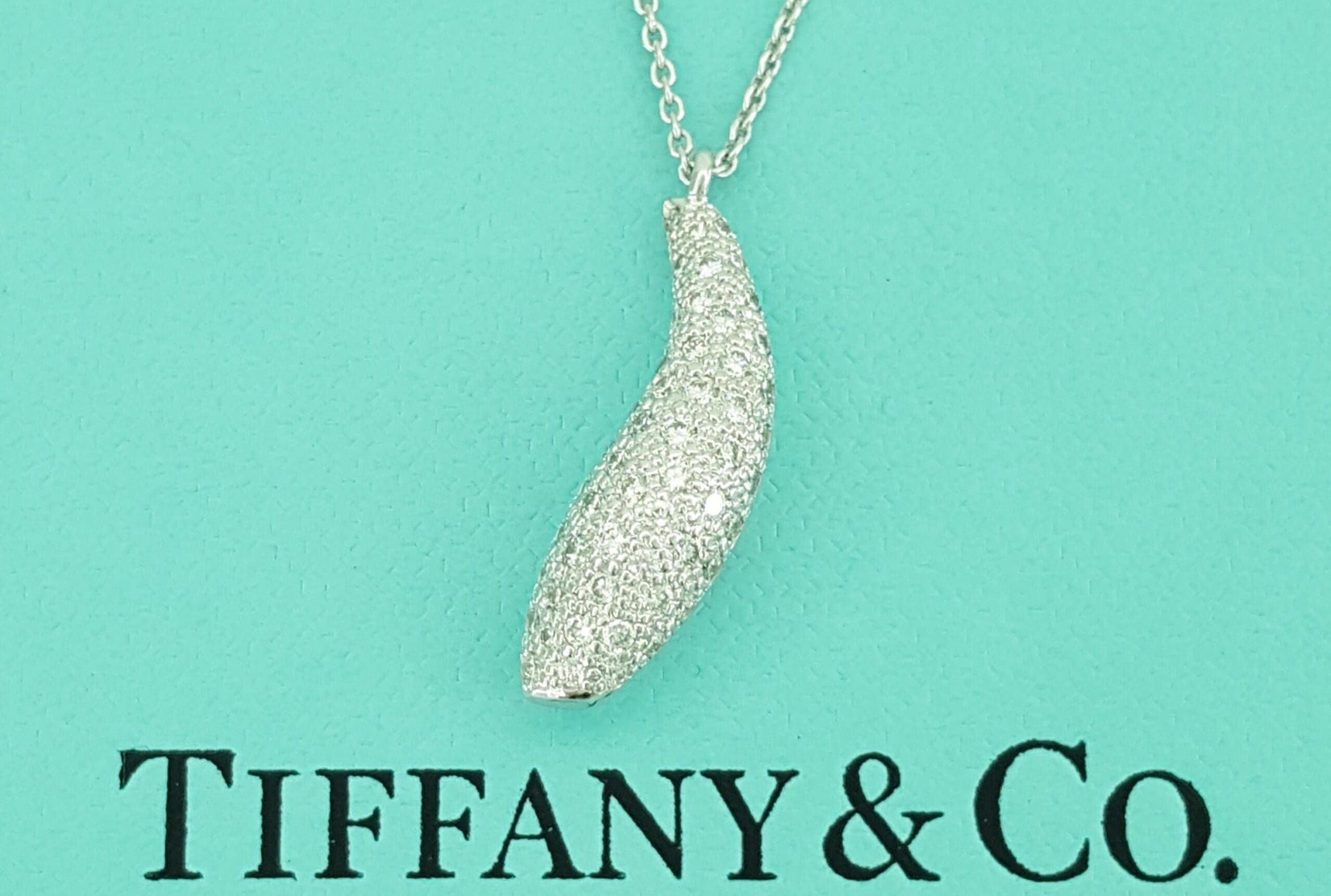 Tiffany & Co Frank Gehry Diamond Pave Fish Necklace 24.3 mm 0.75 ct 18k Gold