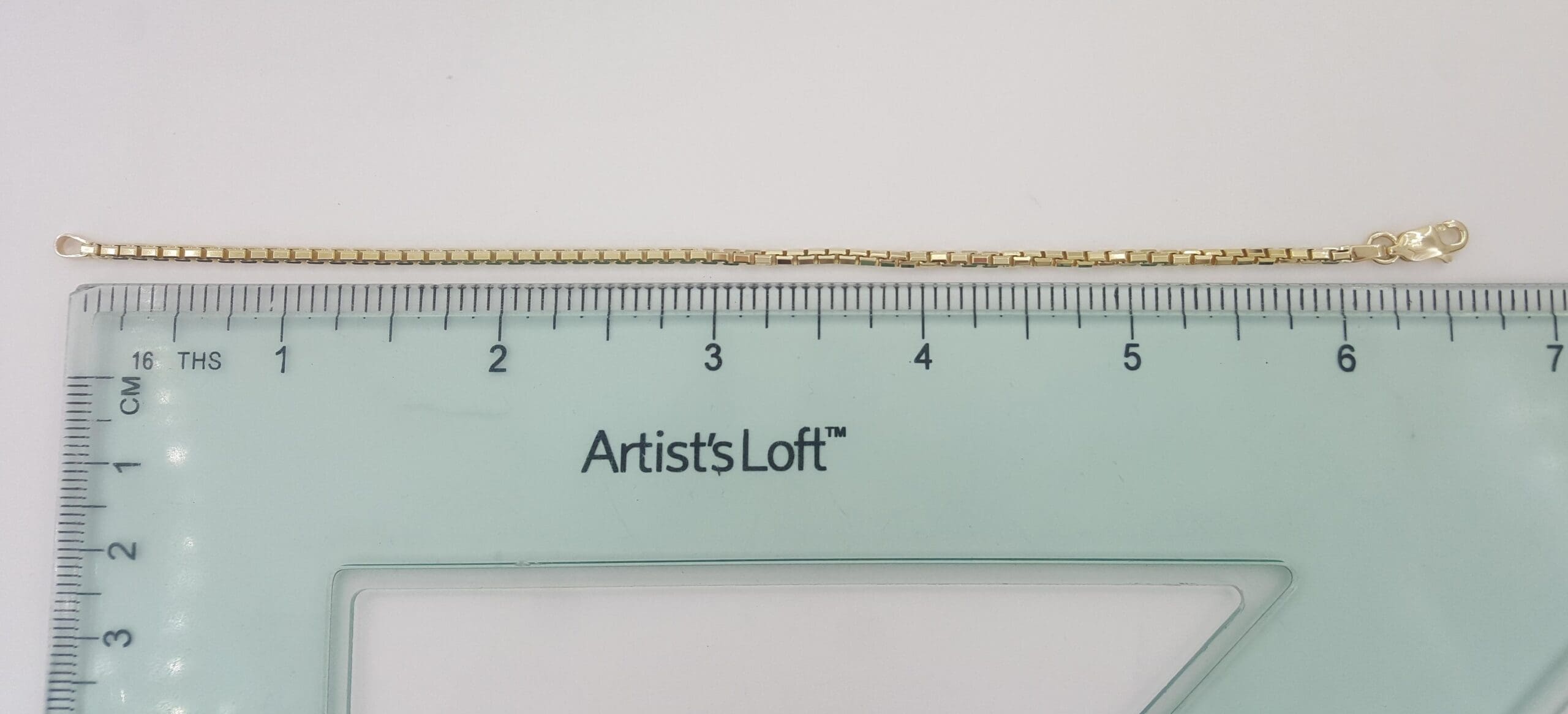 Round Box 14K Yellow Gold Bracelet 6.8" 2.2 mm 5 grams