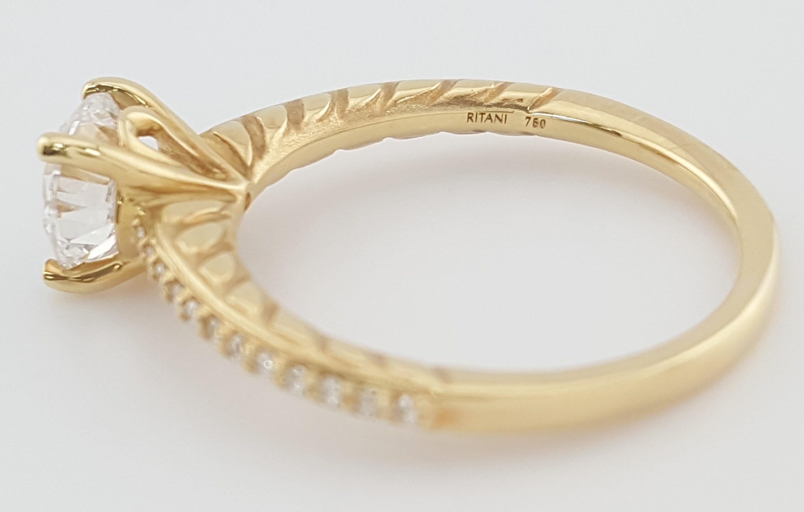 Ritani 1RZ2851 Semi-Mount Diamond 0.12ct 18k Yellow Gold Engagement Ring Rt$1986