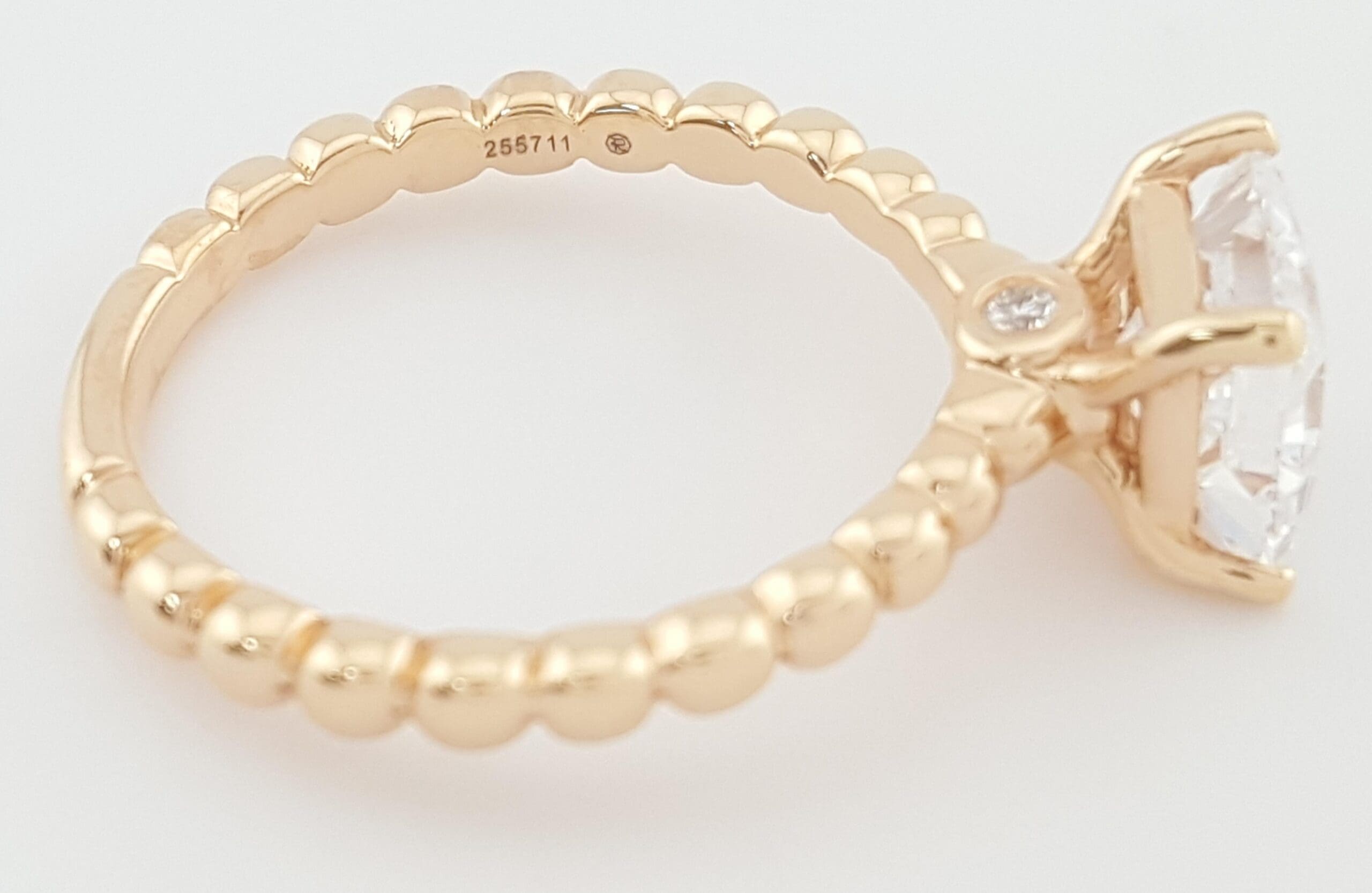 Ritani 1RZ1325 Surprise Diamond Beaded Semi-Mount Engagement Ring 18k Gold $830