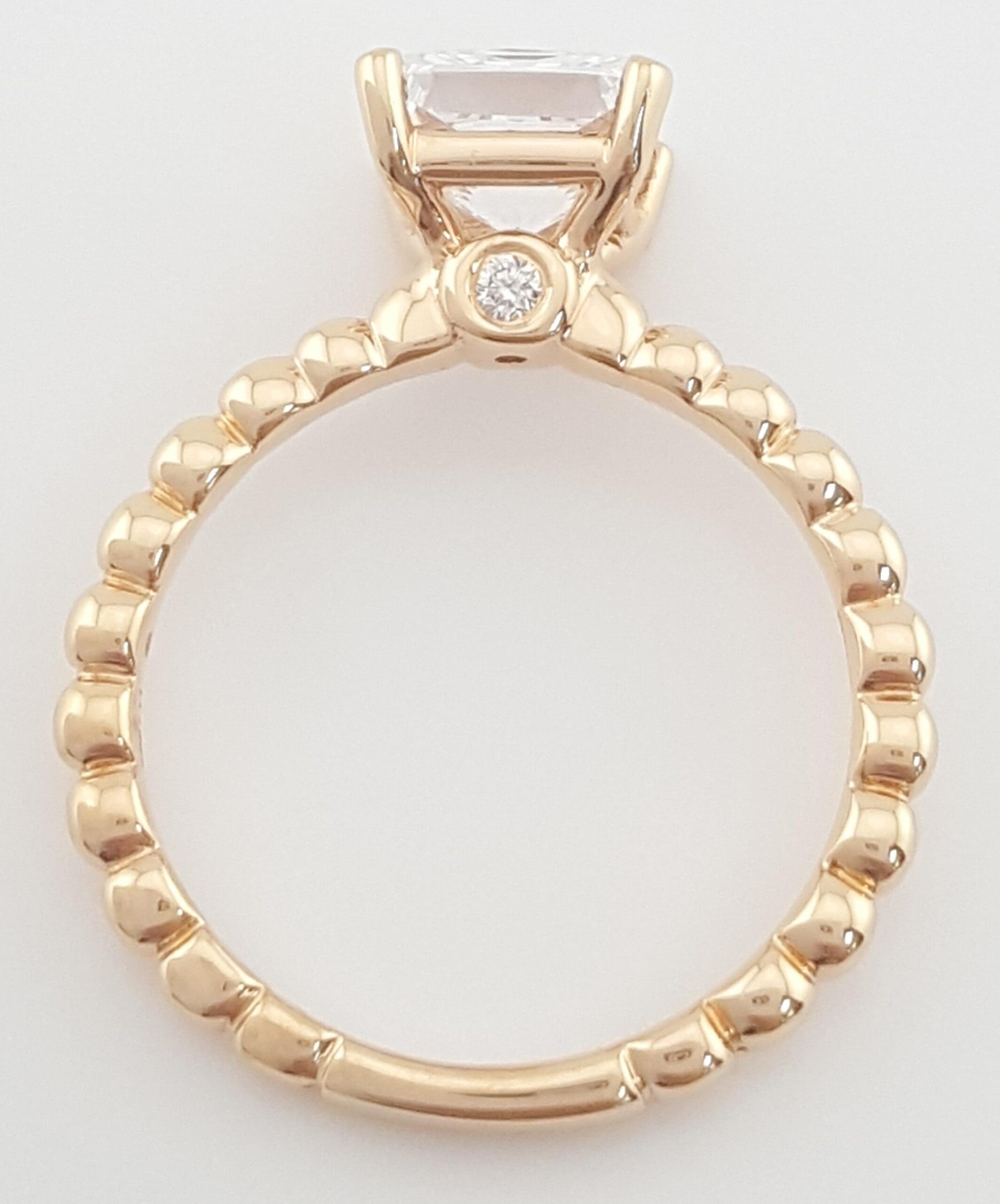 Ritani 1RZ1325 Surprise Diamond Beaded Semi-Mount Engagement Ring 18k Gold $830