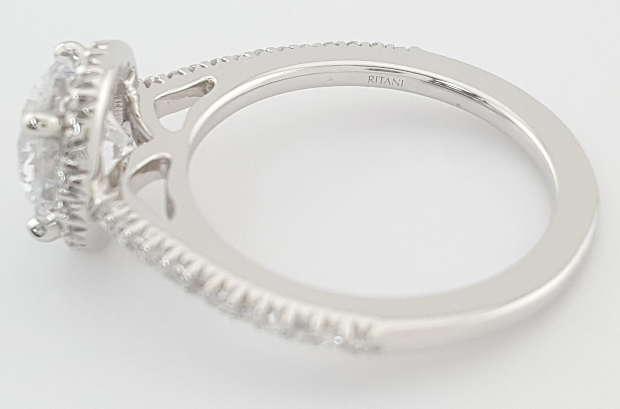Ritani 1RZ3702 French-Set Semi-Mount Halo Engagement Ring Platinum Rt $3,650