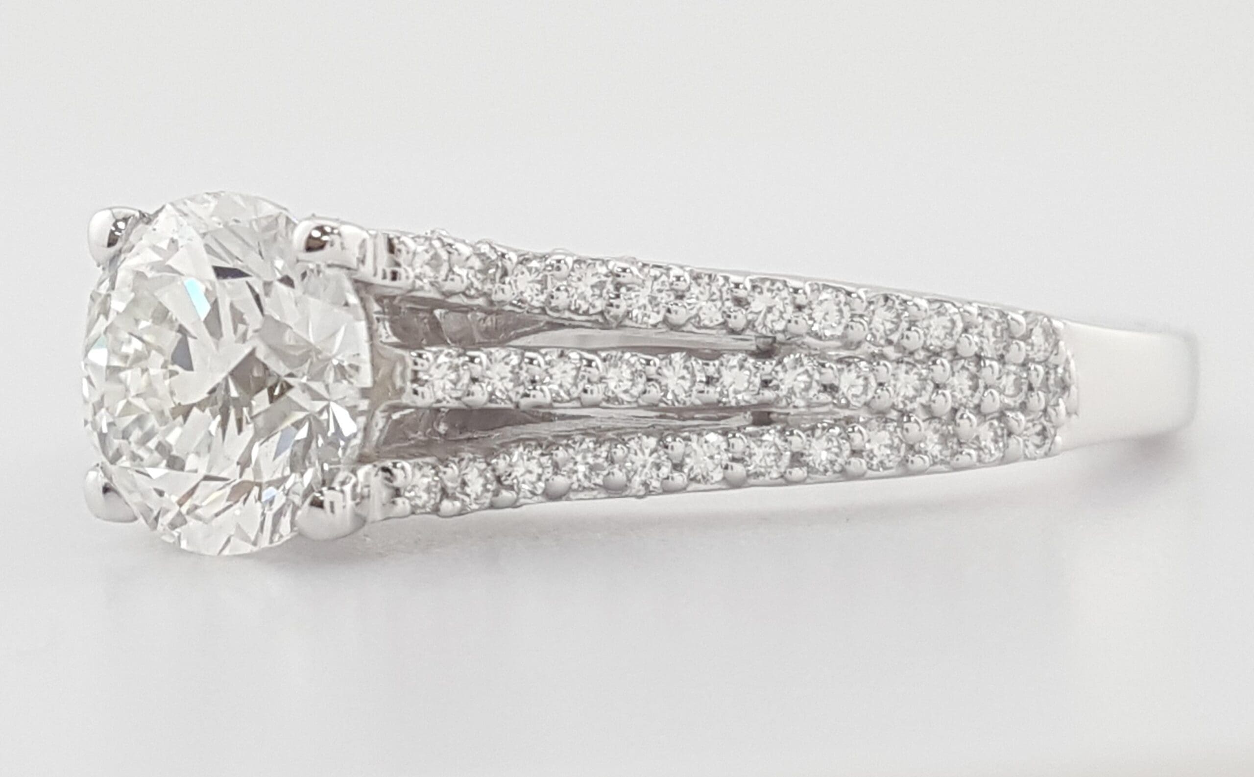 Tacori Round Diamond Engagement Ring 1.36ct 18K White Gold Rtl $11,500