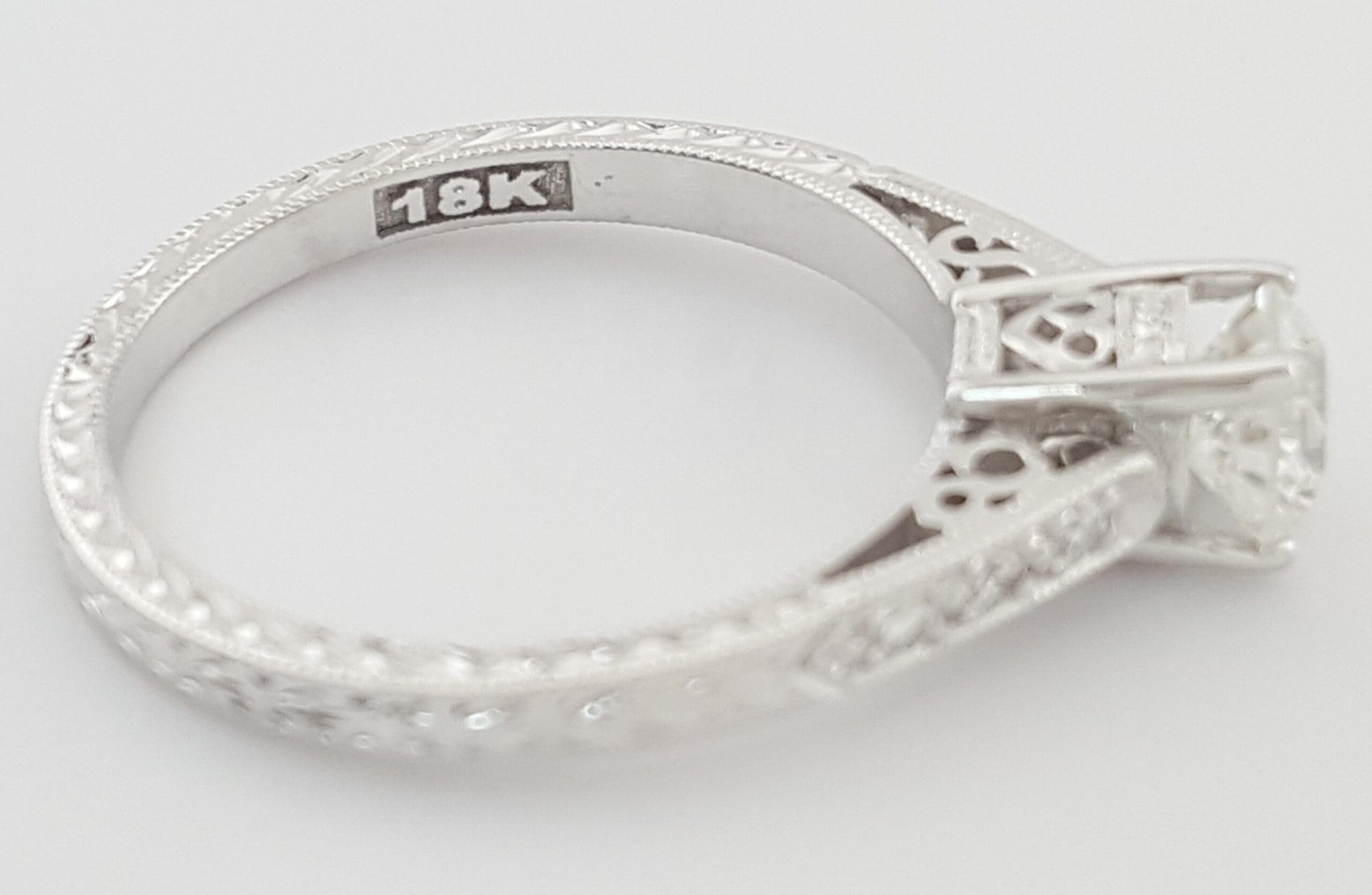 Simply Tacori Round Solitaire Engagement Ring 67299 18K Gold 0.69 ct Rtl $4,500