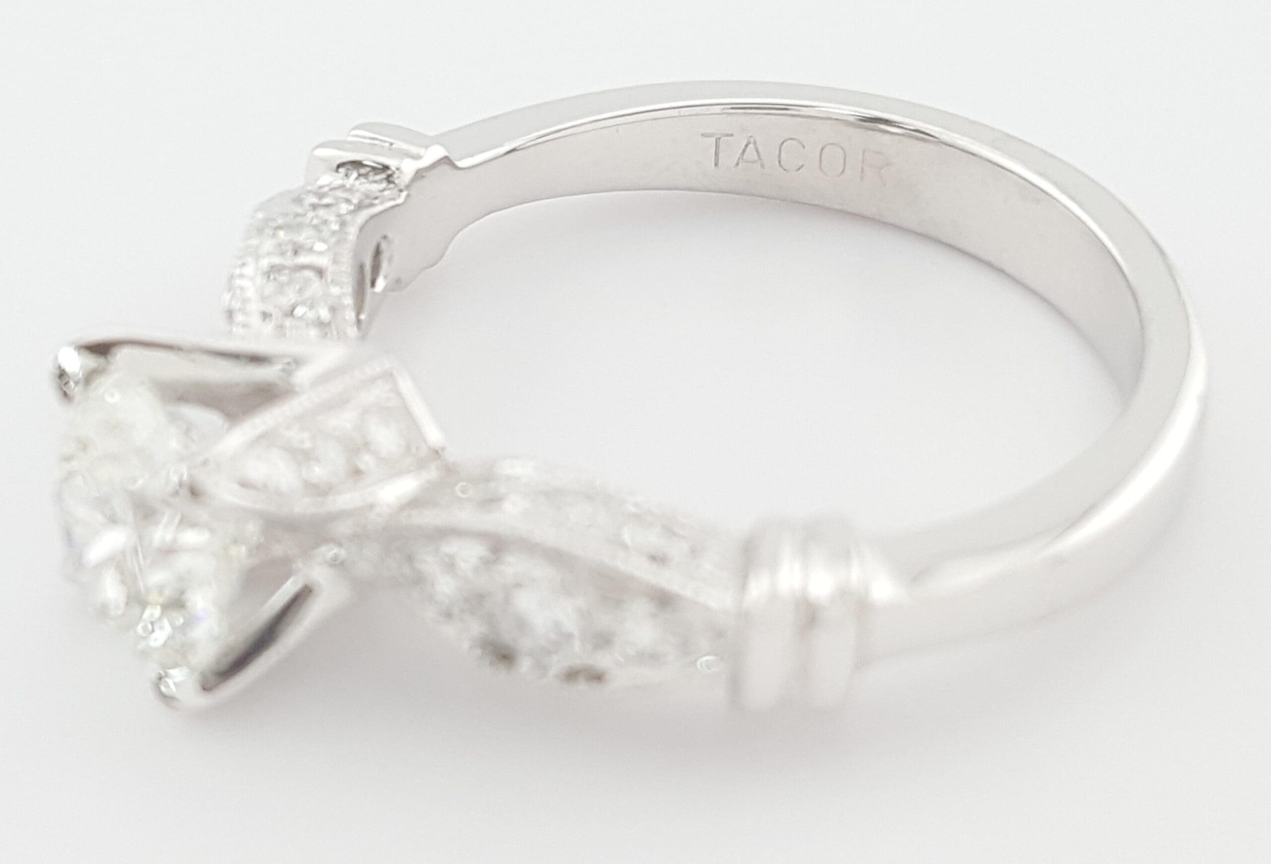 Tacori Round Diamond 67264 Engagement Ring 1.42 ct Platinum Retail $10,200