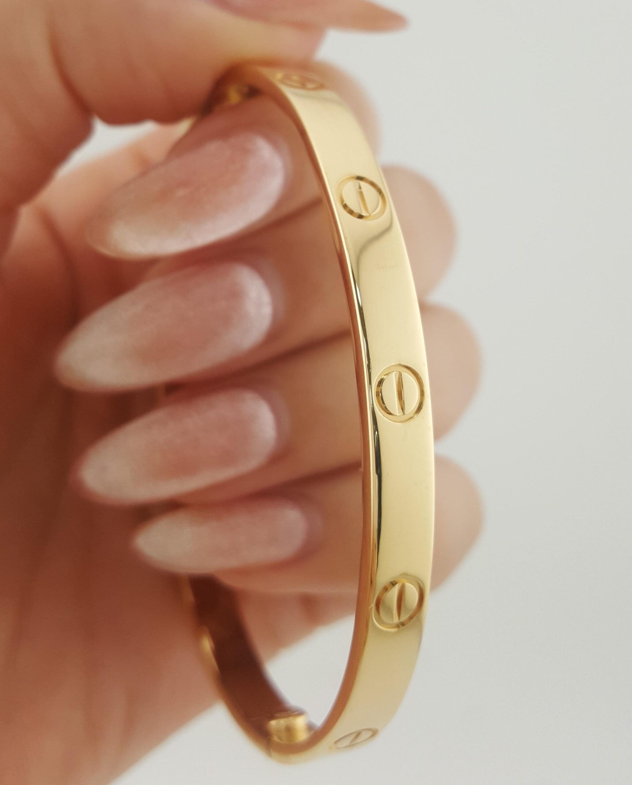 Cartier LOVE 18K Yellow Gold Classic Model Bracelet 6 mm SIZE 19 Retail $7,950