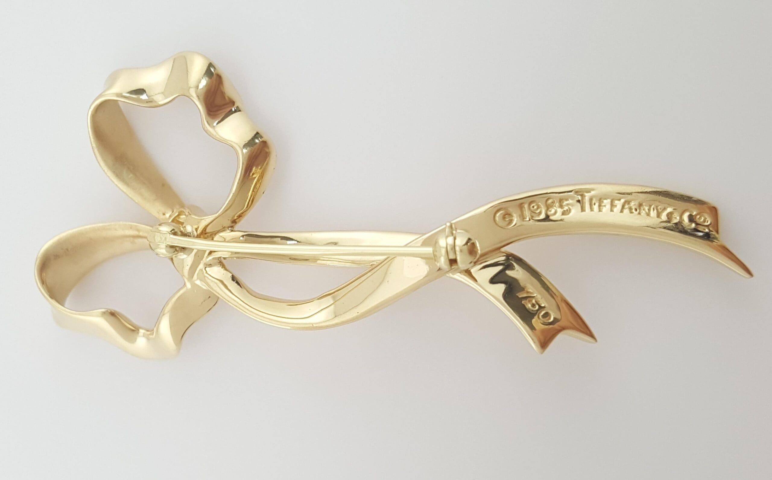 Vintage Tiffany & Co 18K Yellow Gold Ribbon Bow Brooch 2.2" 8.5 Grams