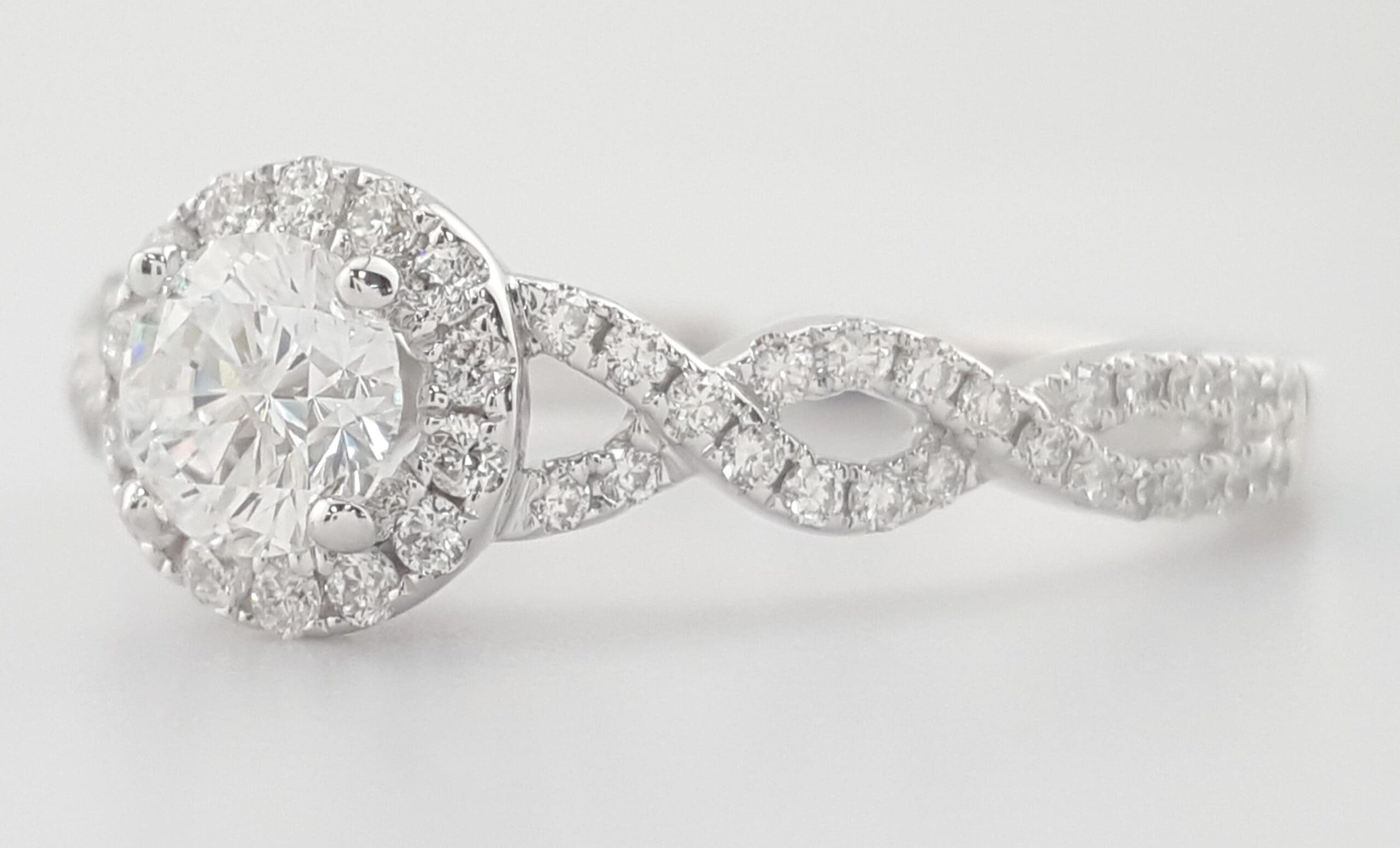 The Leo First Light Round Diamond Halo Engagement Ring 0.88 ct 14K W Gold $4,600