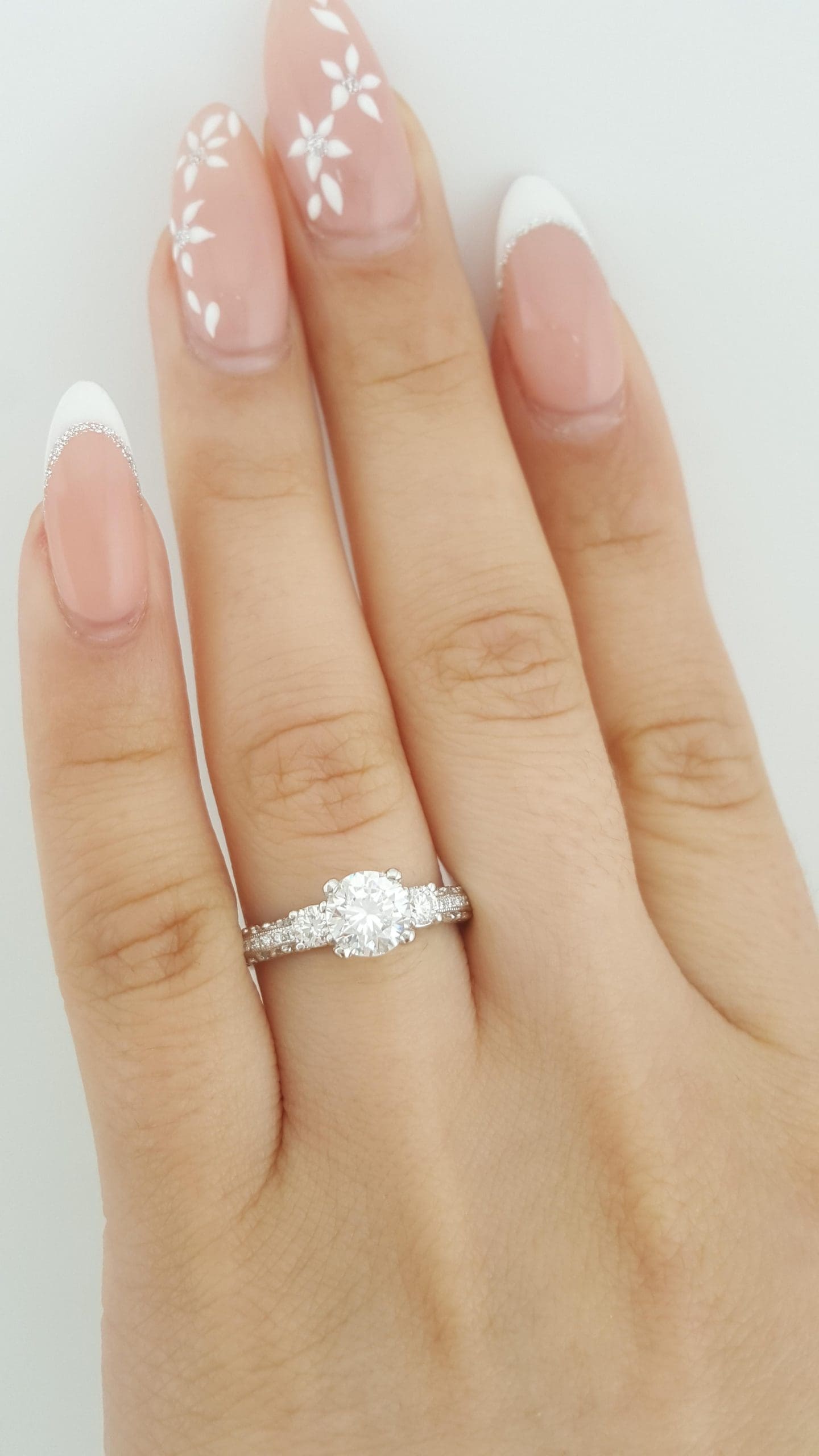Tacori Crescent 3-Stone Semi-Mount Engagement Ring 0.31 ct Platinum Rtl $4,240