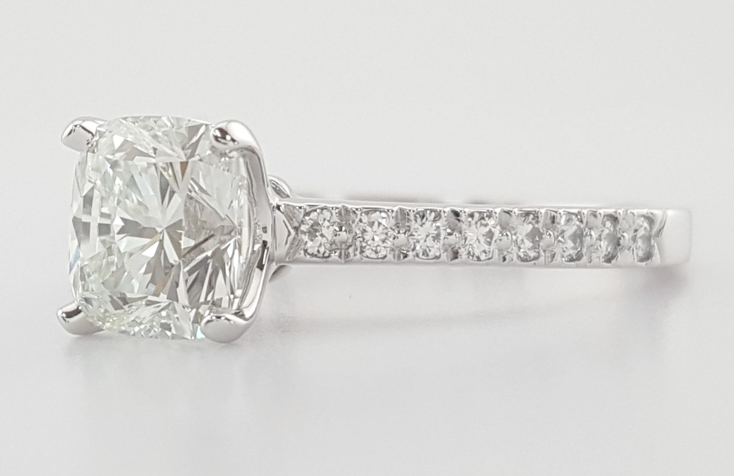 Tiffany & Co Novo Cushion Cut Diamond Engagement Ring 1.55 ct Plat Rtl $20,200