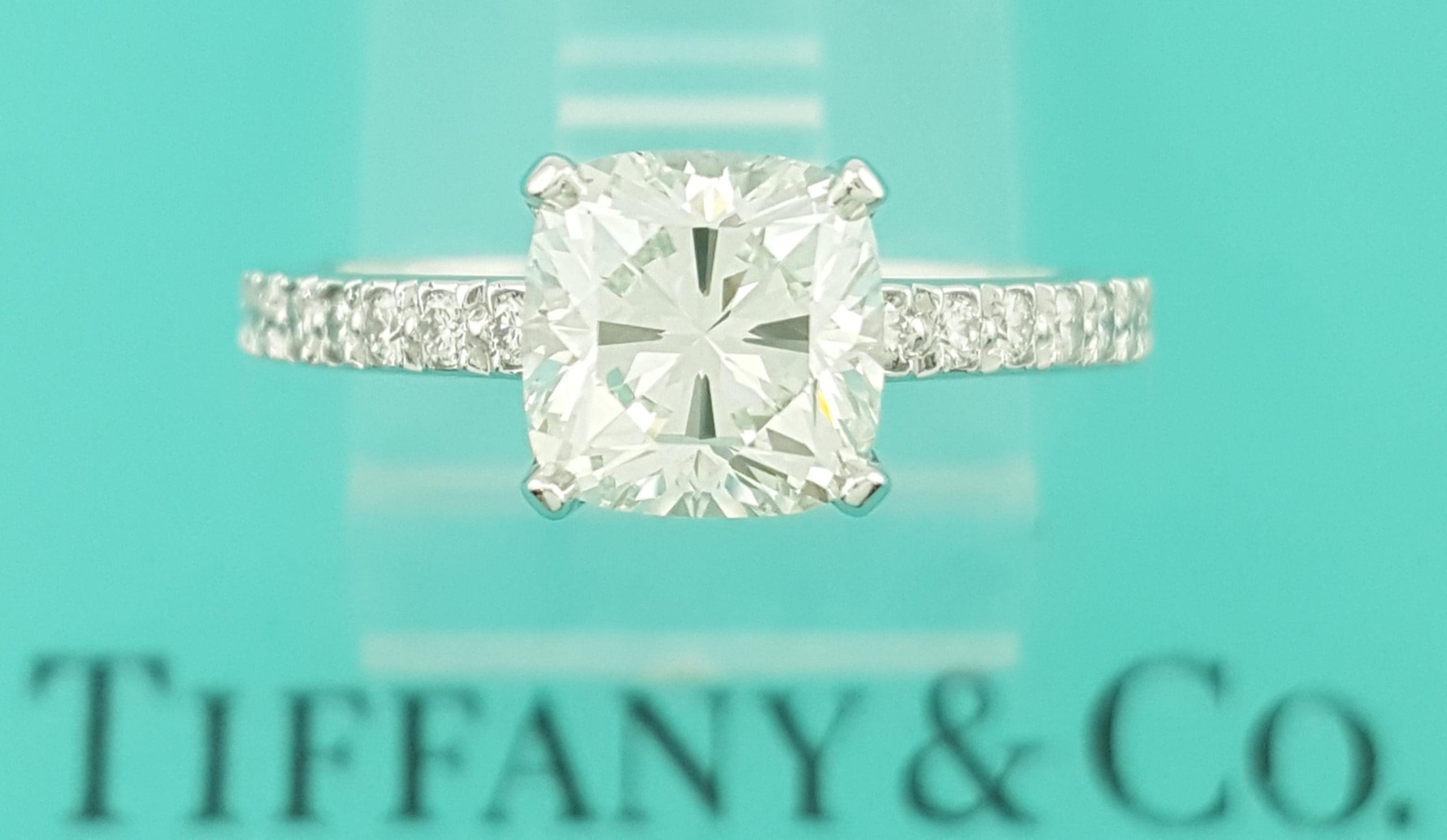 Tiffany & Co Novo Cushion Cut Diamond Engagement Ring 1.55 ct Plat Rtl $20,200
