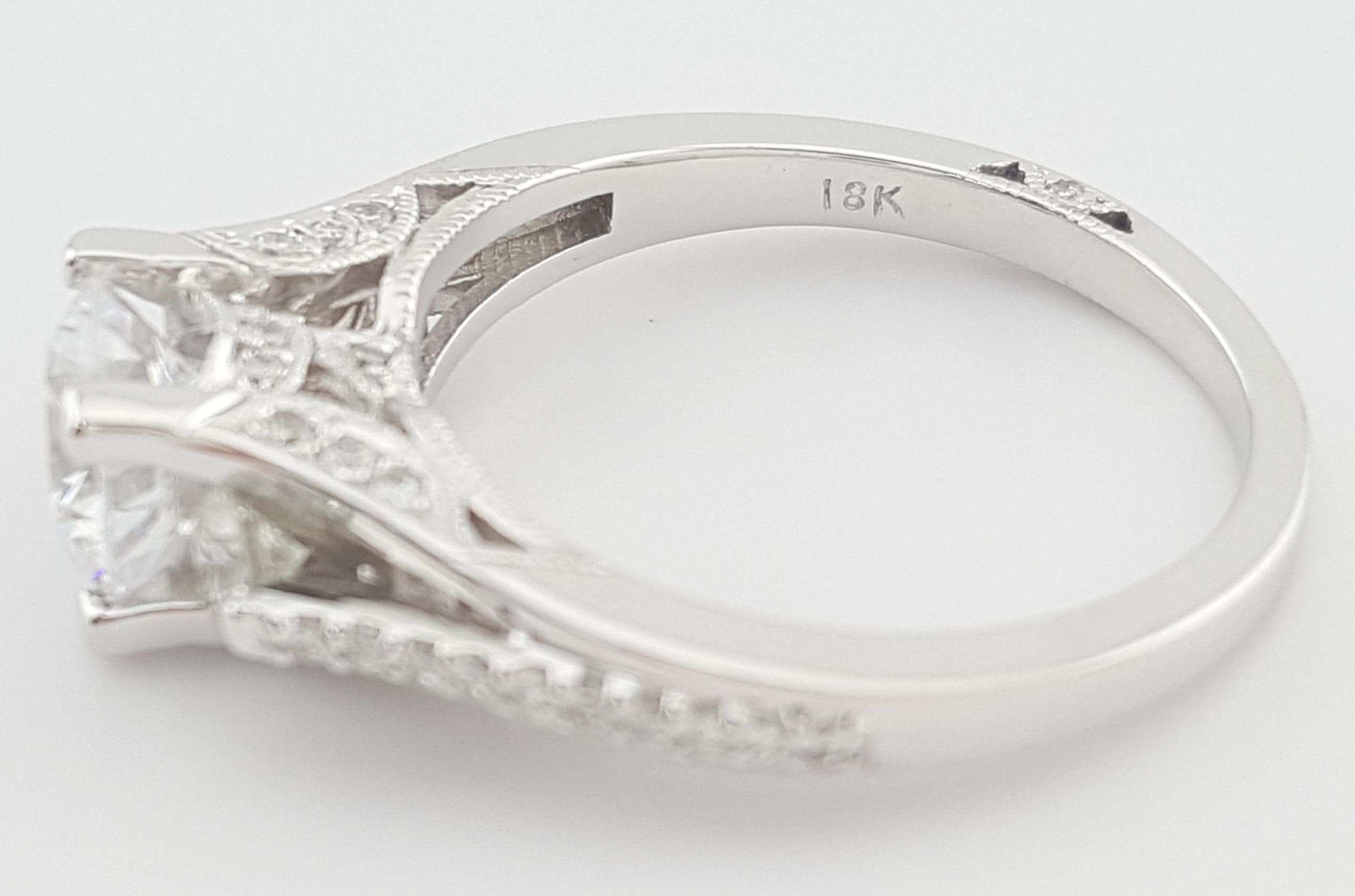 Tacori Round Semi-Mount Three Stone 67295 Engagement Ring 0.5 ct 18k Gold $4,580