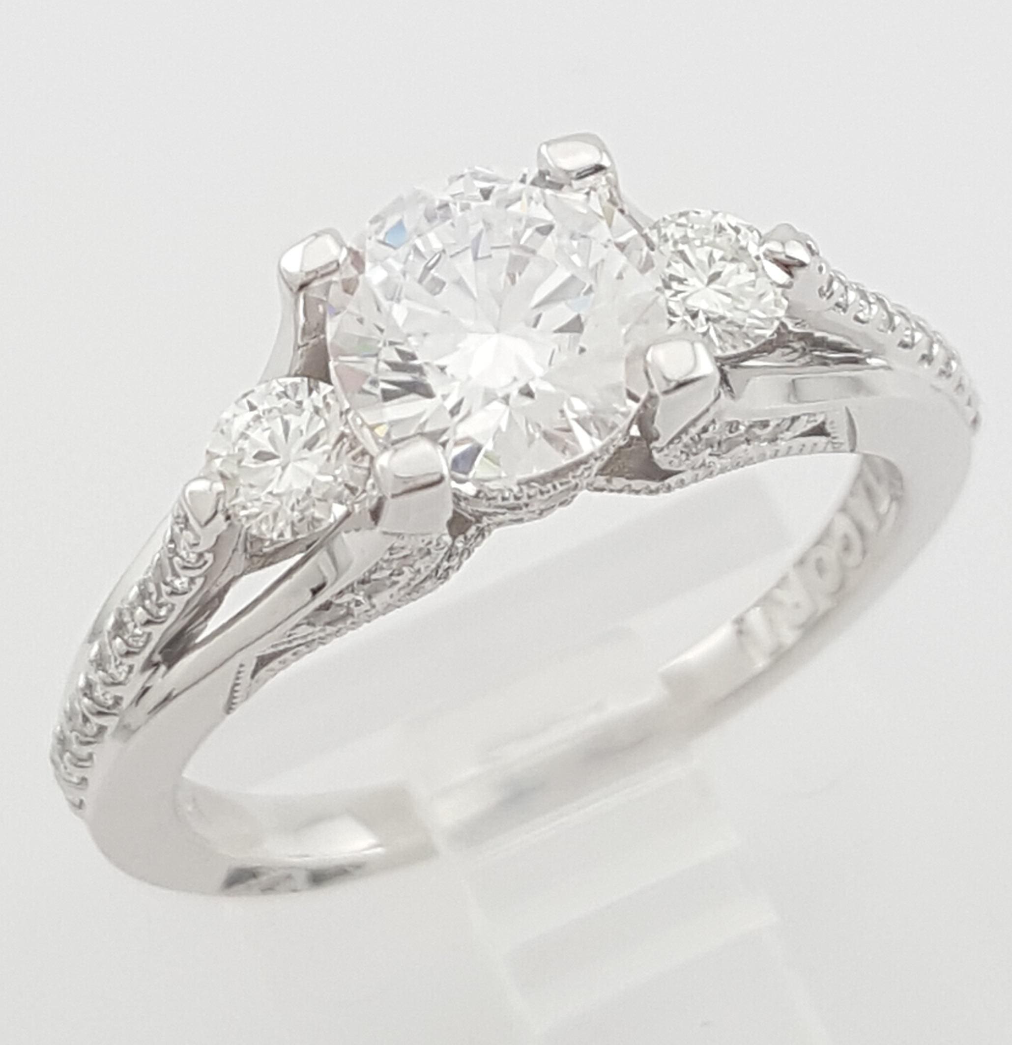 Tacori Round Semi-Mount Three Stone 67295 Engagement Ring 0.5 ct 18k Gold $4,580