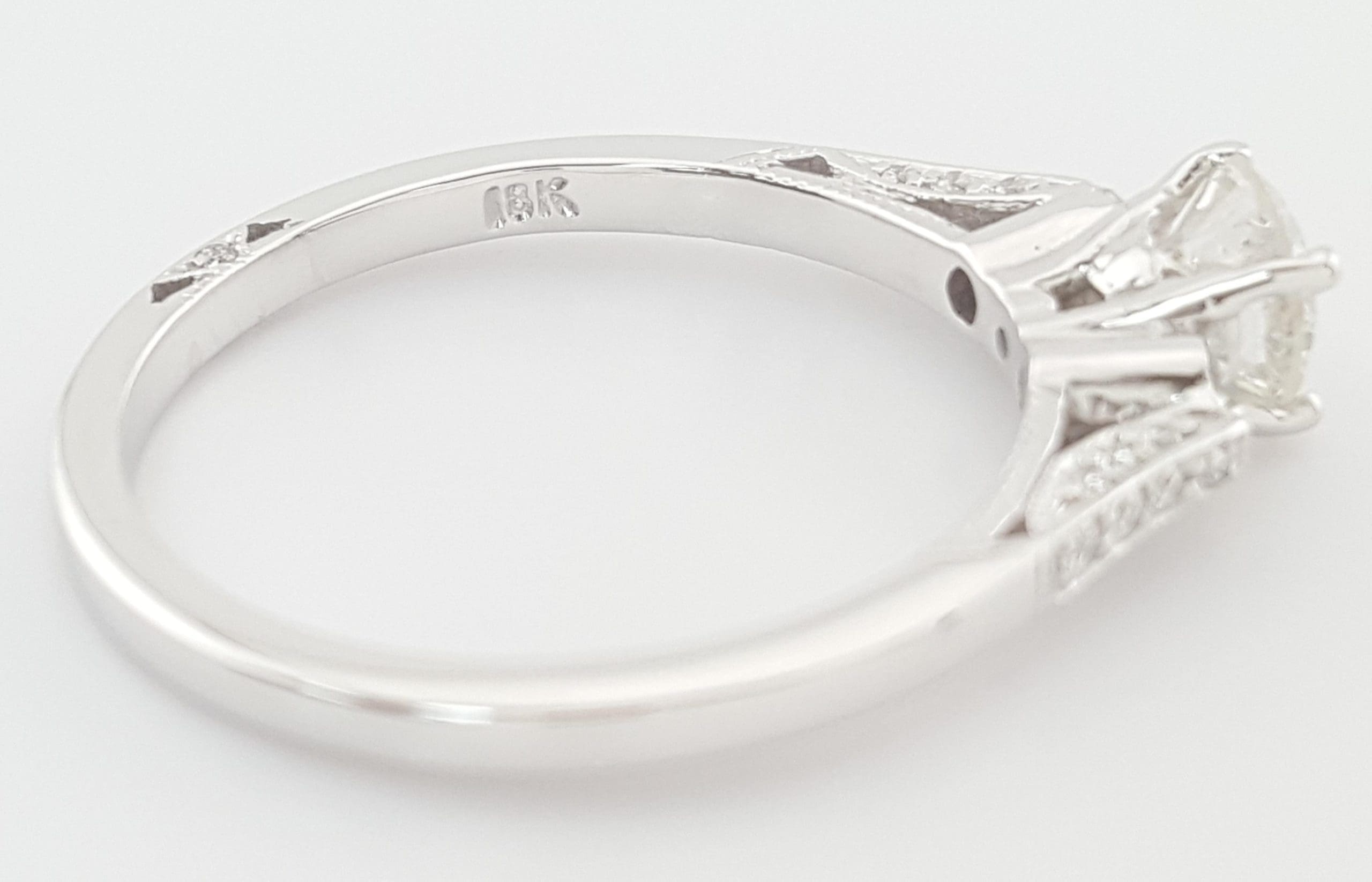 Tacori Round Diamond Three Stone Engagement Ring 0.68 ct 18k White Gold $4,580