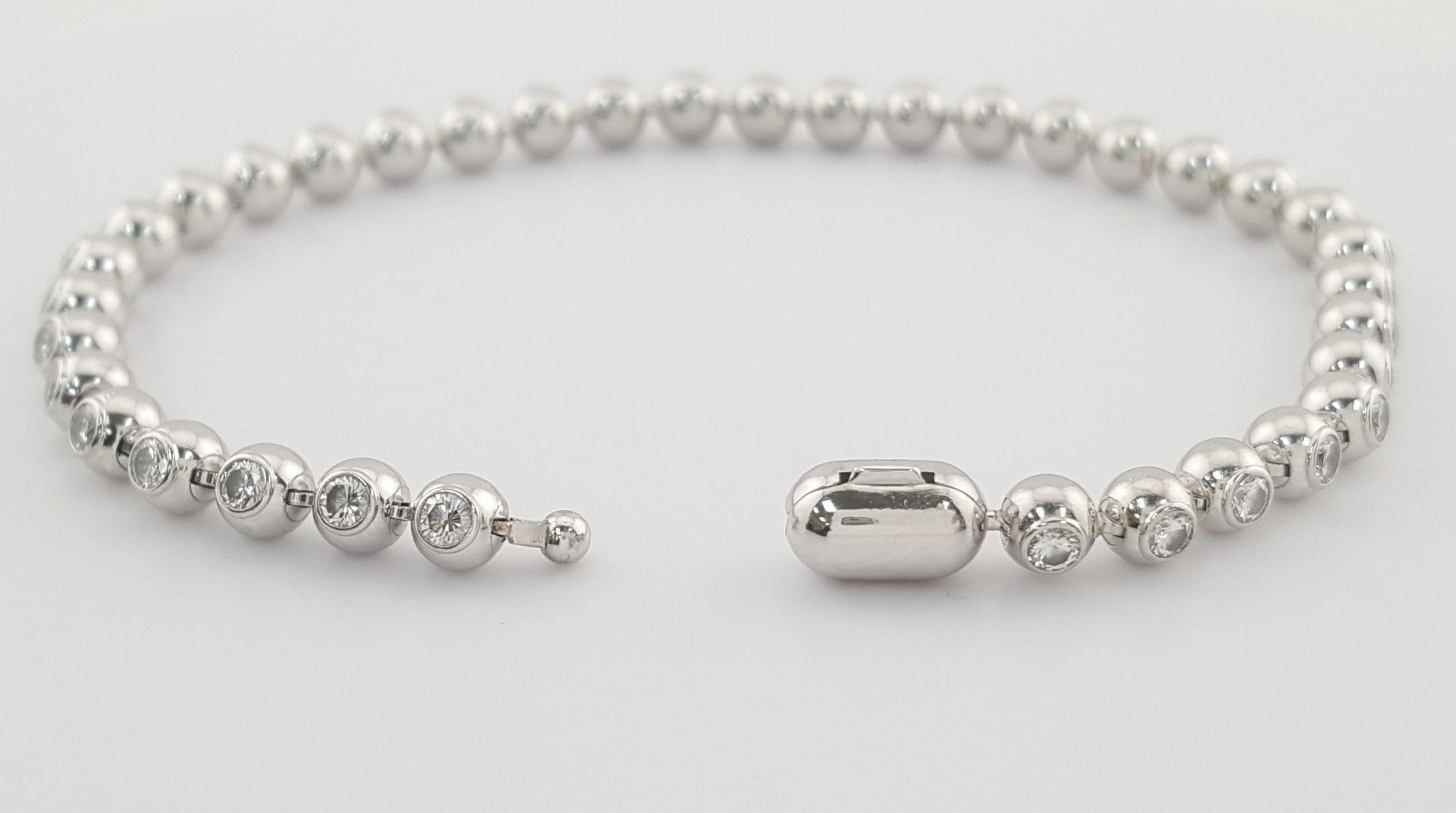 Cartier Paris Nouvelle Vague Diamond Bracelet 2 ct 18K White Gold
