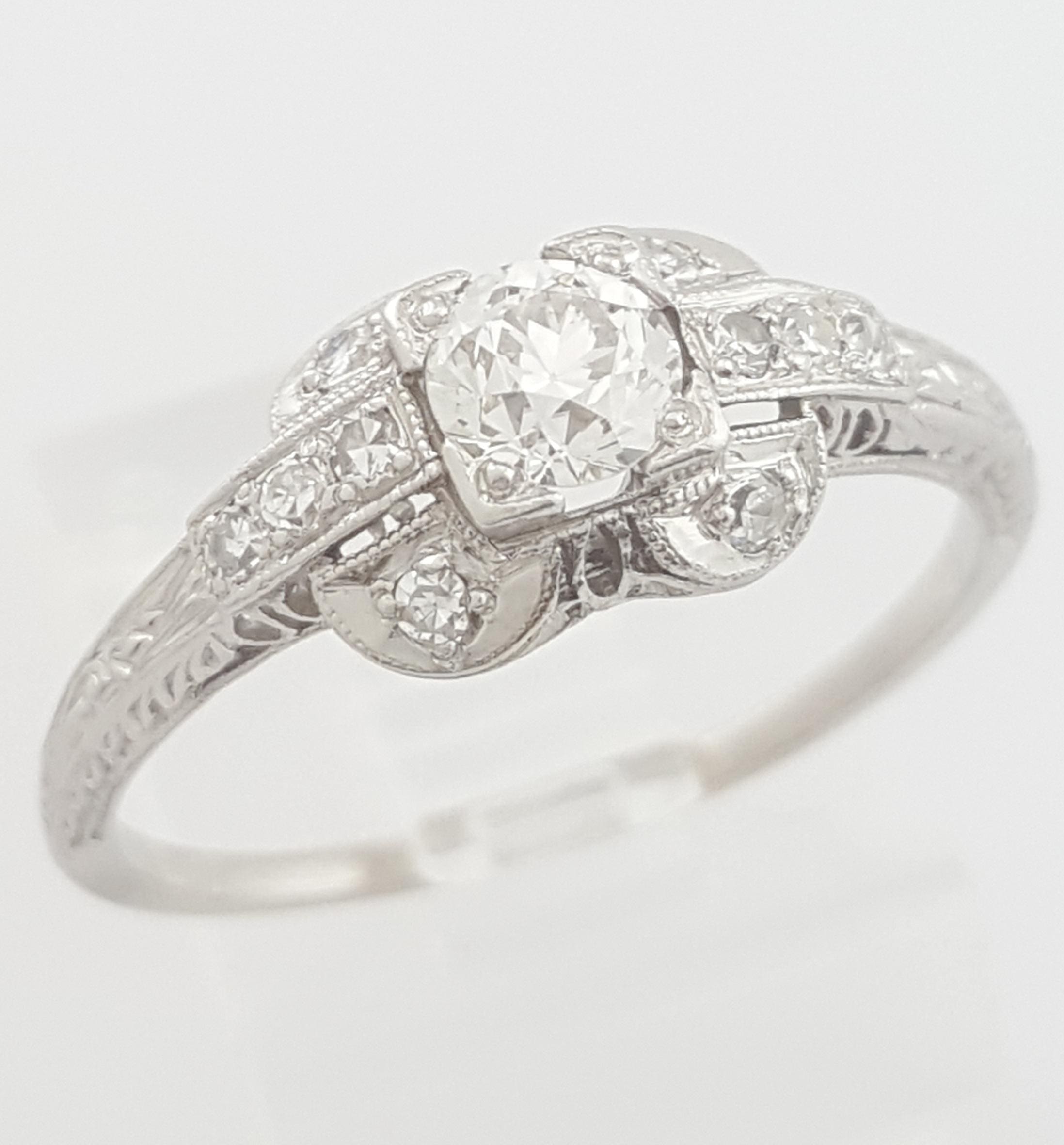 Antique Art Deco Old European Cut Diamond Engagement Ring 0.55 ct Platinum