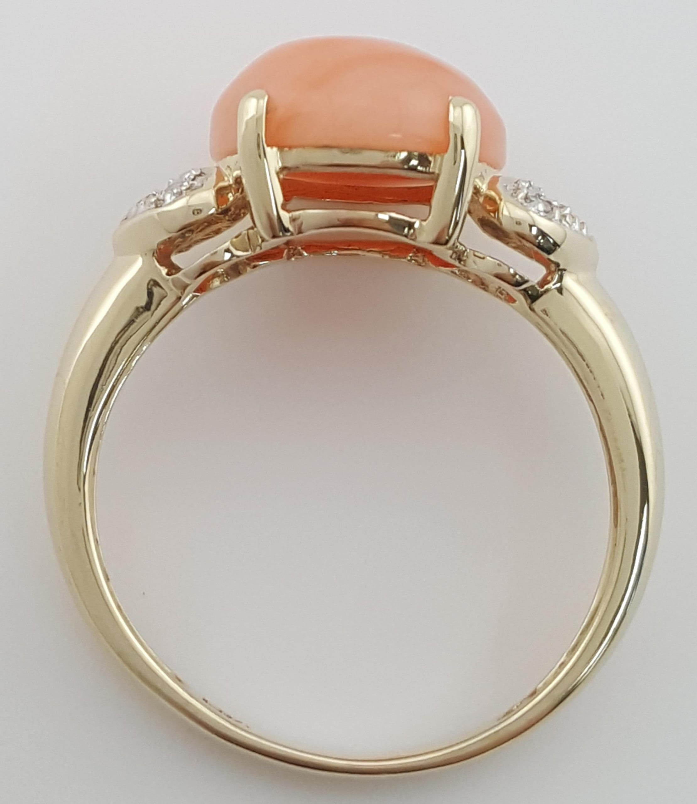 Vintage Coral Diamond Ring 14K Yellow Gold 12.2 x 10.2 mm