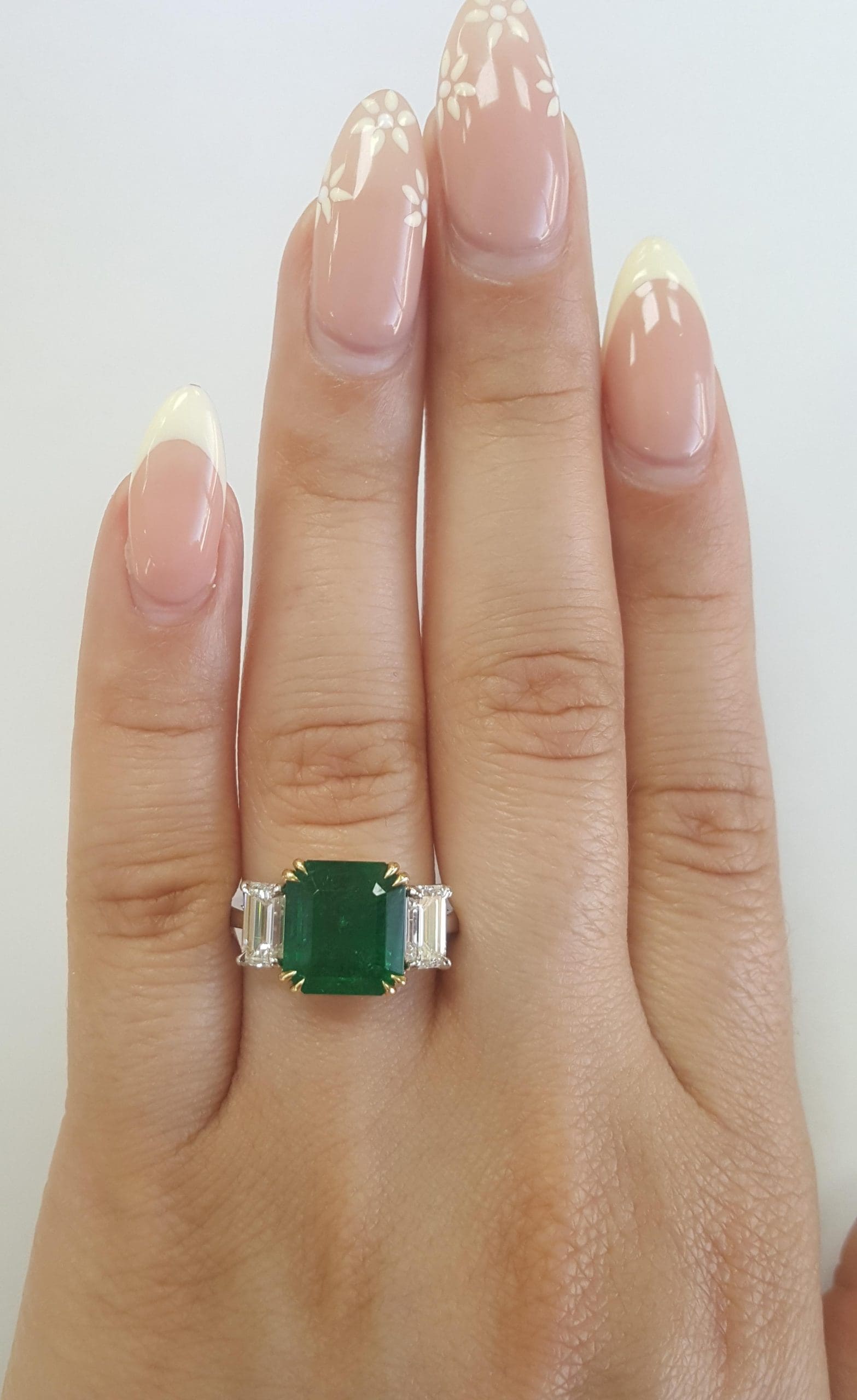 Vintage Tiffany & Co. Three 3 Stone Emerald Ring 5.71 ct Platinum & 18k 1980's