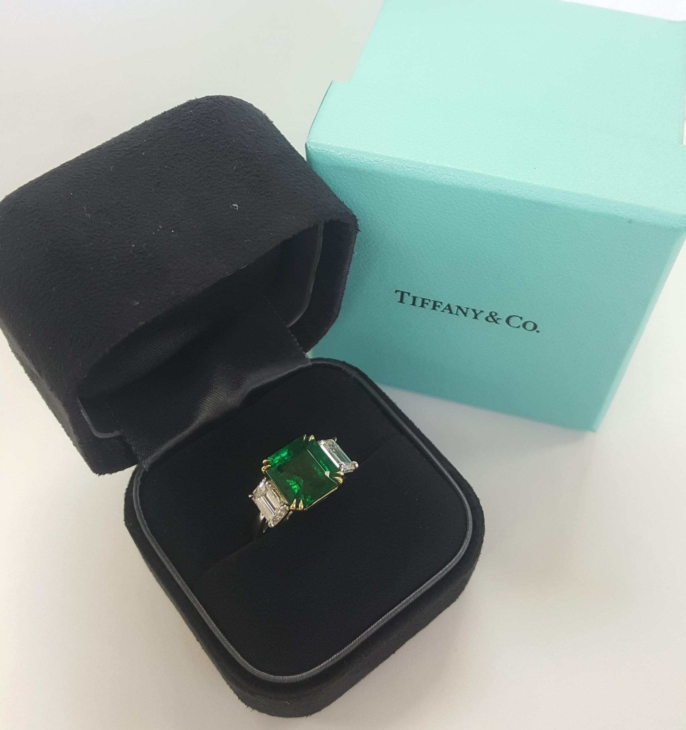Vintage Tiffany & Co. Three 3 Stone Emerald Ring 5.71 ct Platinum & 18k 1980's