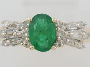 Oval Green Emerald & Diamond 10k Yellow Gold Ring 1ct