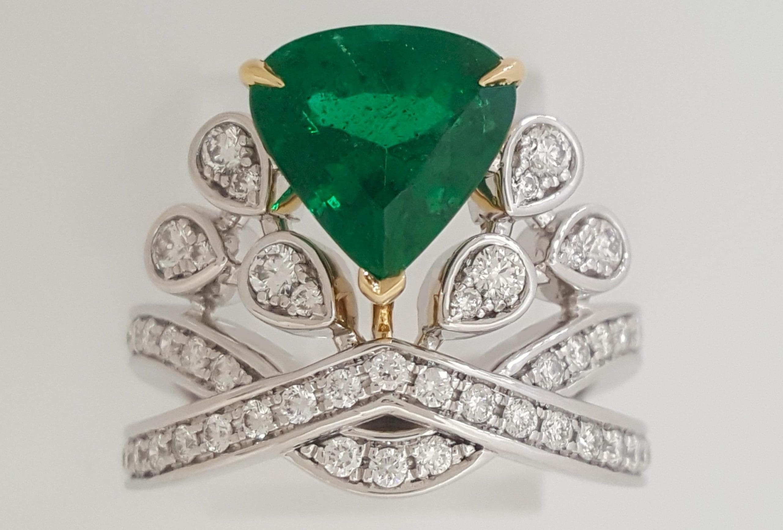 Green Emerald & Diamond Platinum & 18k Yellow Gold Ring 3.76 ct Rtl $40K