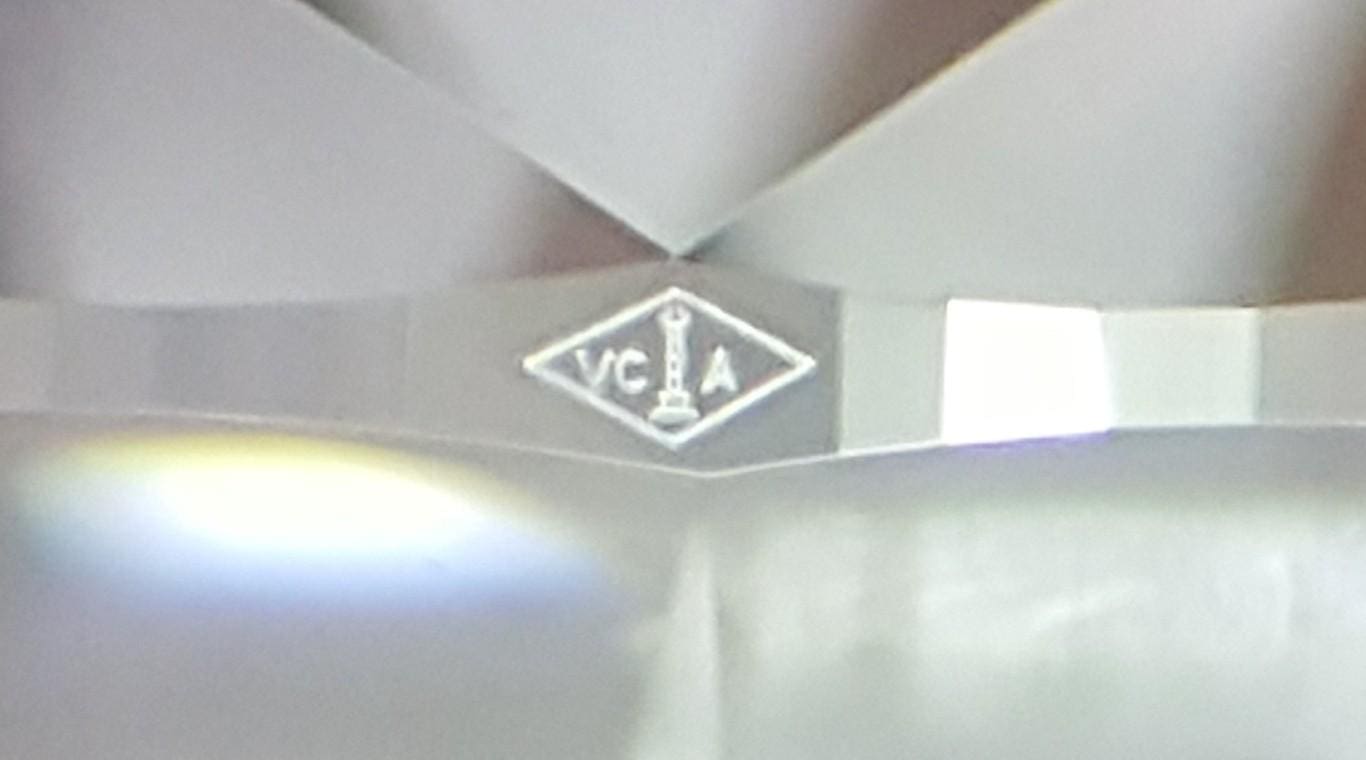 Van Cleef & Arpels VCA Round Diamond Solitaire Engagement Ring 1.5 ct Rtl $30K