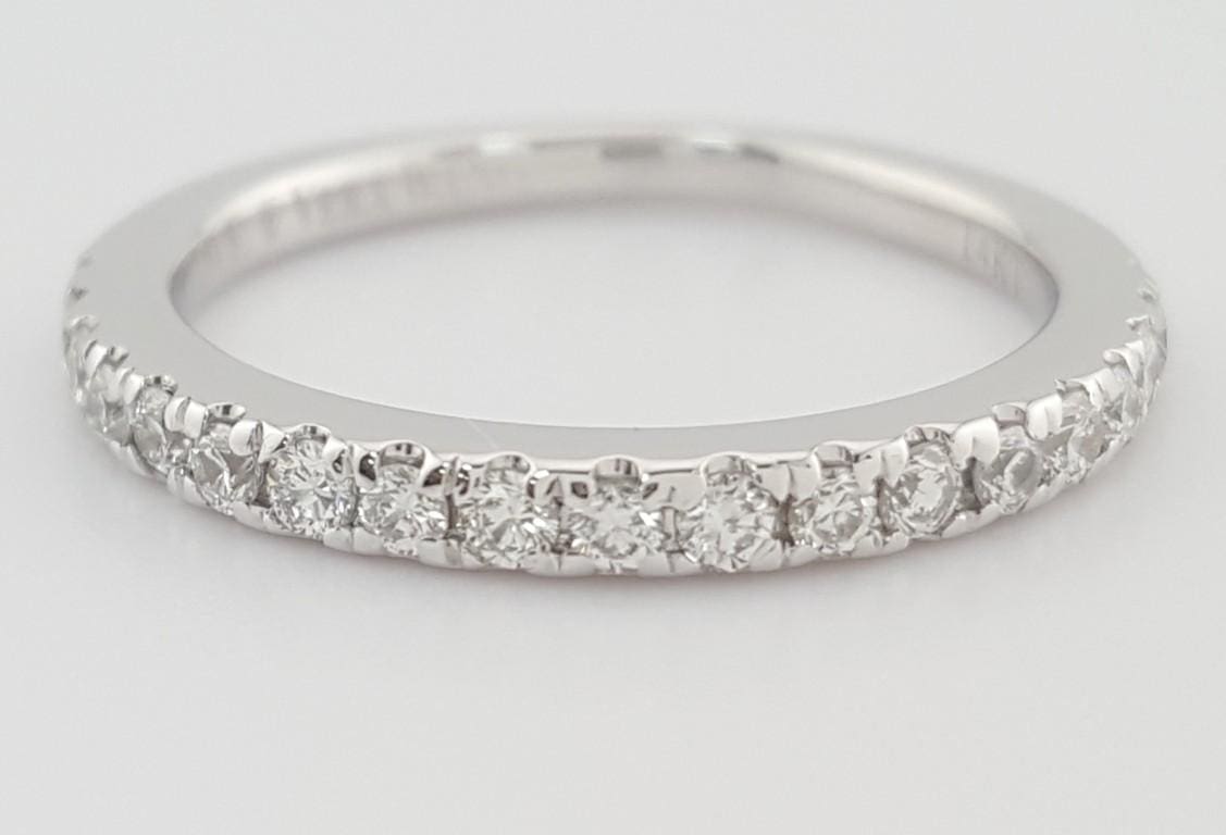 Vera Wang Half Circle Round Diamond Wedding Band 0.33ct 14k White Gold 2 mm 2 Gr